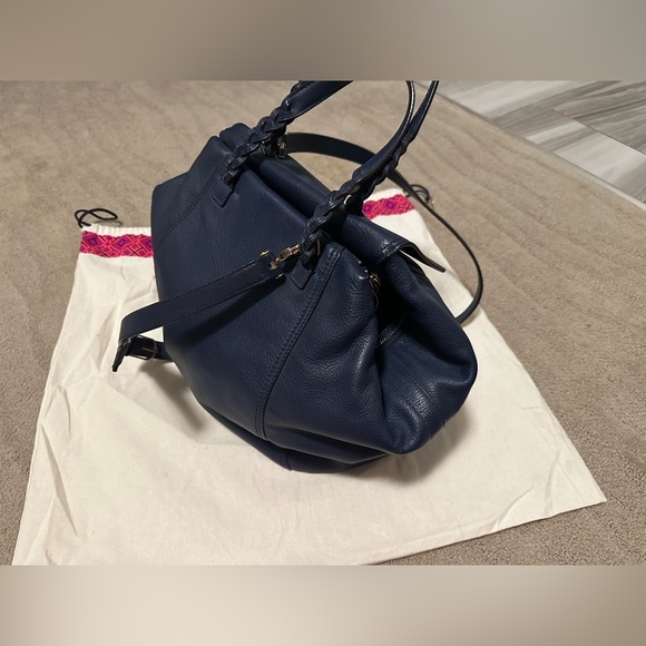 Tory Burch Half-Moon Crossbody Leather Bag! - Picture 10 of 16